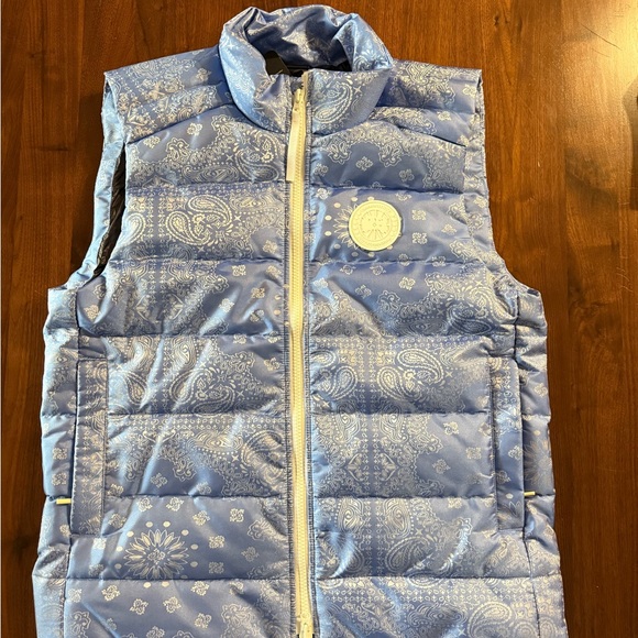 Concepts Canada Goose collab vest XL new with tags blue bandana print - Picture 4 of 13